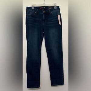 Peck & Peck Dark Wash Straight Leg Jeans Size 8 - Stretch‎ Denim with Cuffed Hem